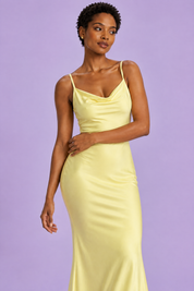Robe longue moulante jaune à col bénitier | Vue rapprochée | Lounelle Paris