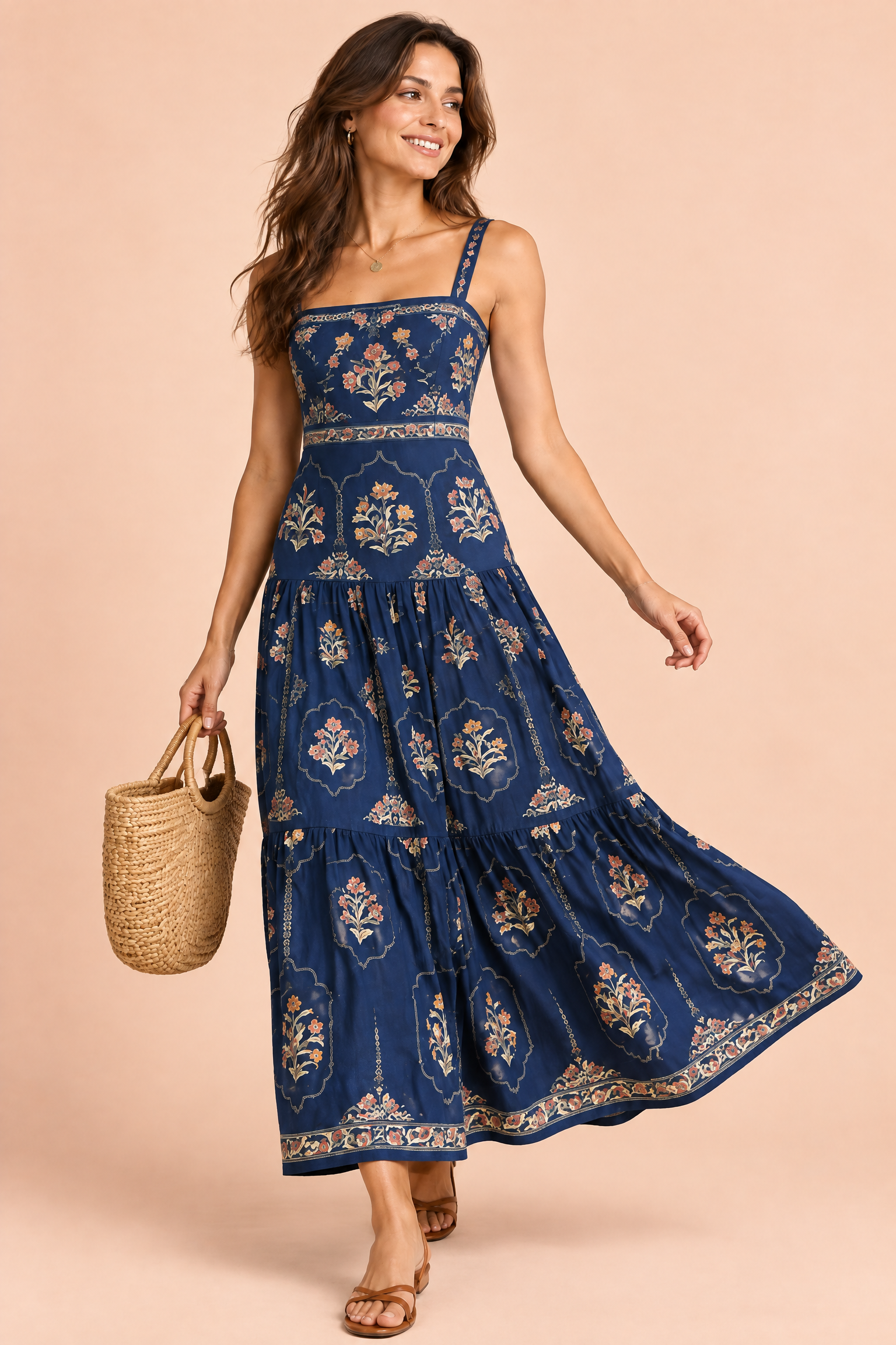Robe longue bleu marine fleurie à volants | Vue en mouvement | Lounelle Paris