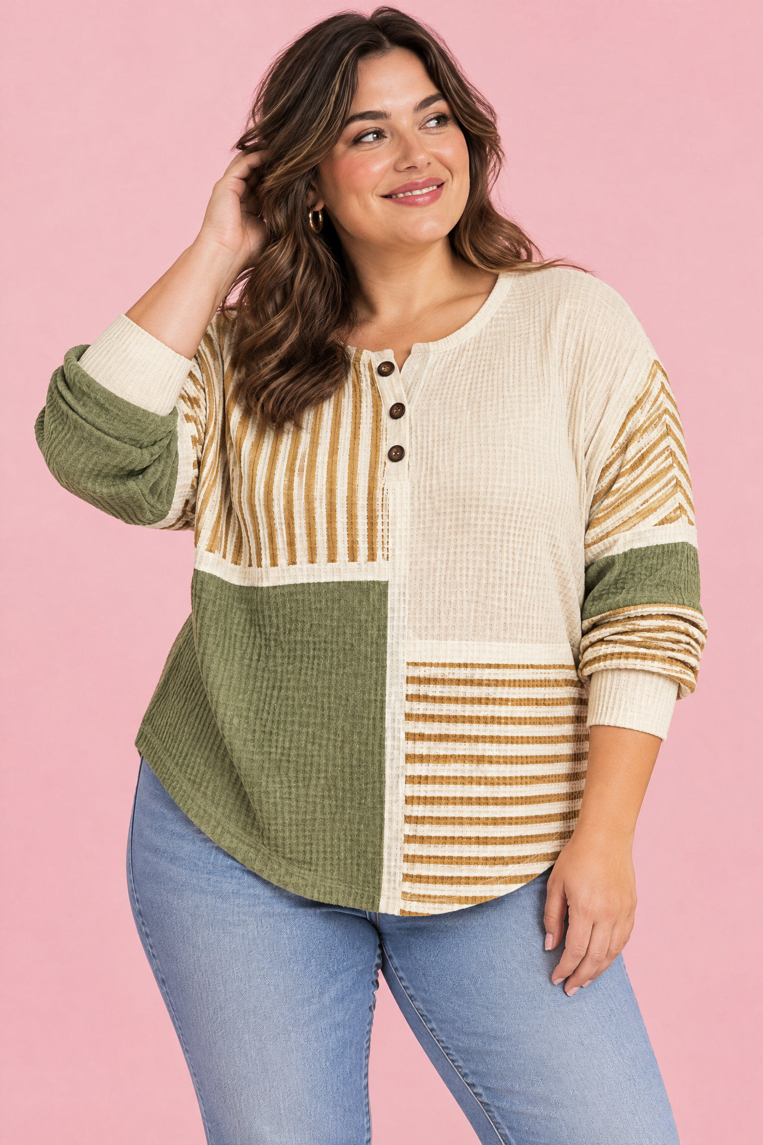 Haut imprimé en maille gaufrée olive | Porté sur une silhouette plus ronde | Lounelle Paris