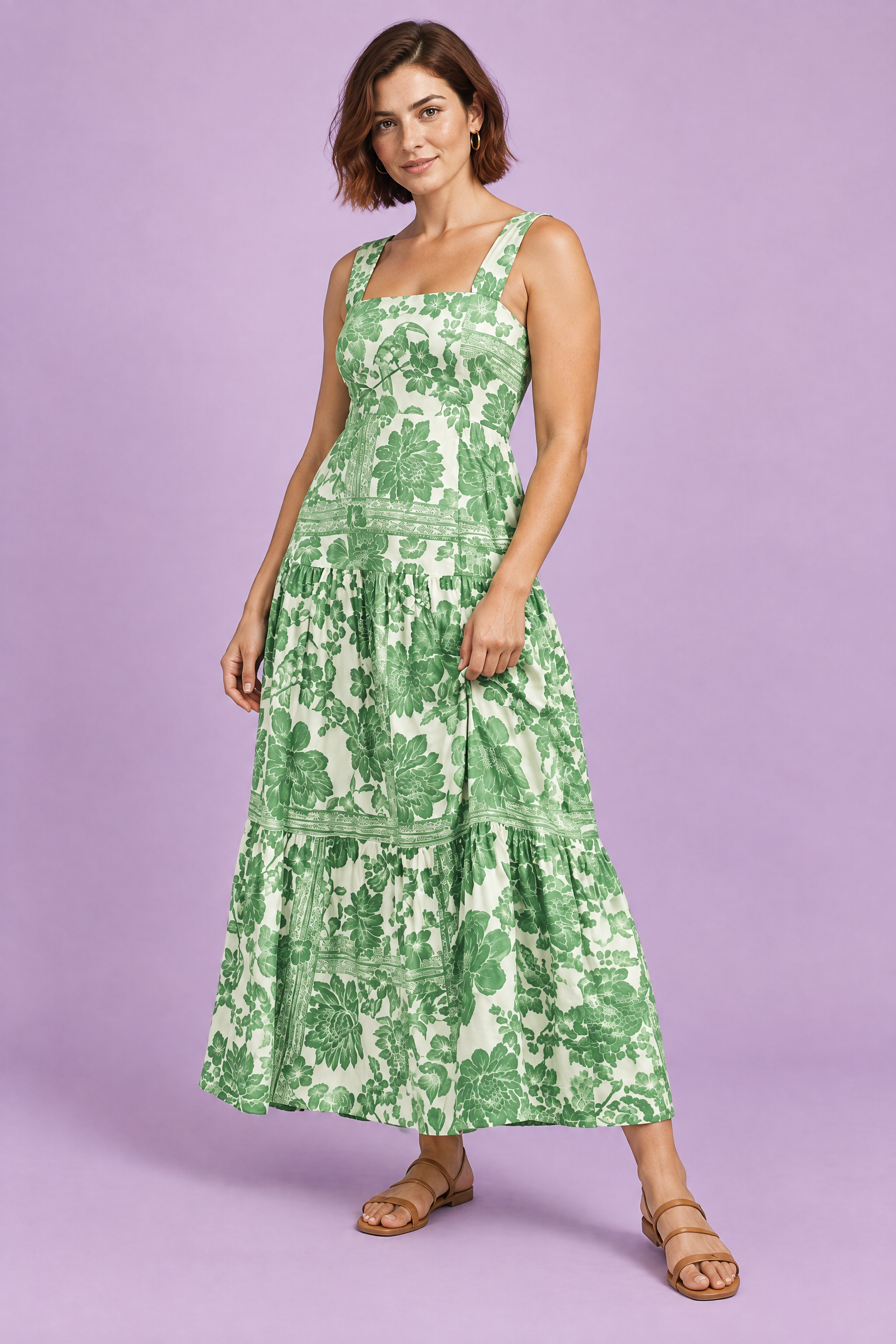 Robe midi verte à imprimé porcelaine et encolure carrée | Porté sur une autre silhouette | Lounelle Paris
