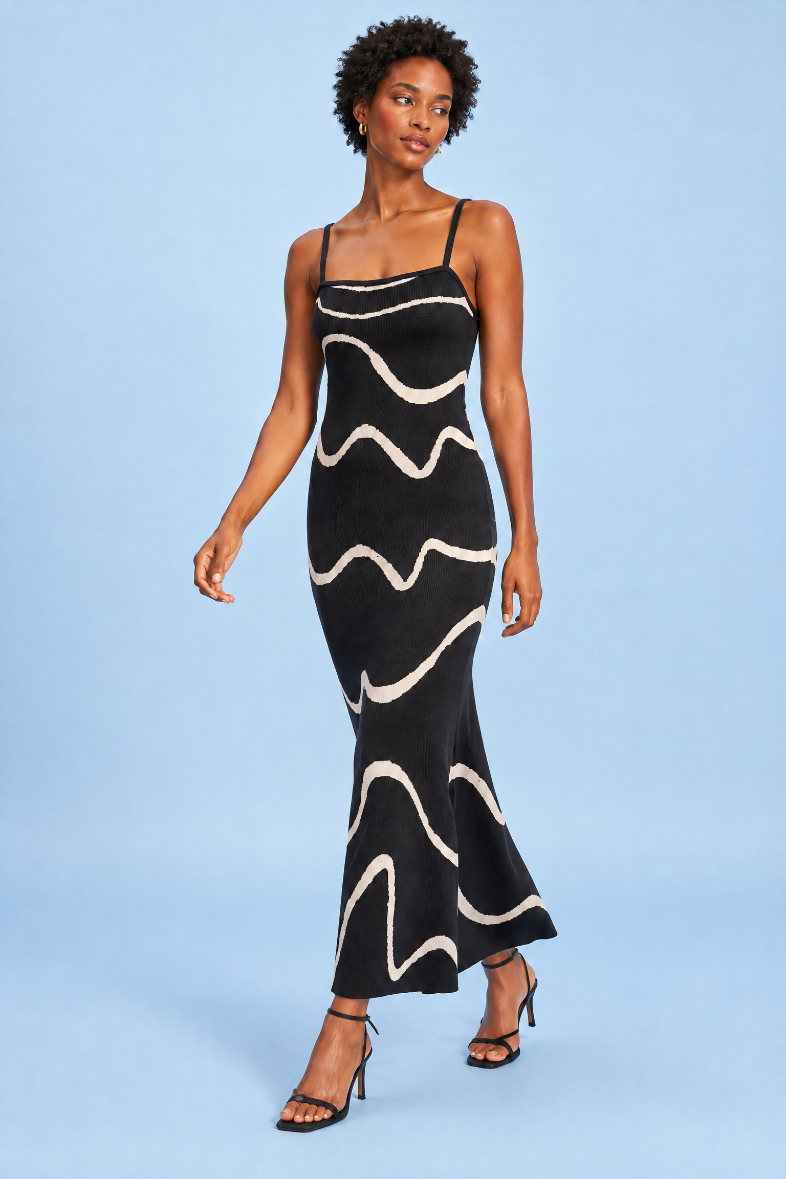Robe longue rayée dos nu noire | Vue en mouvement | Lounelle Paris