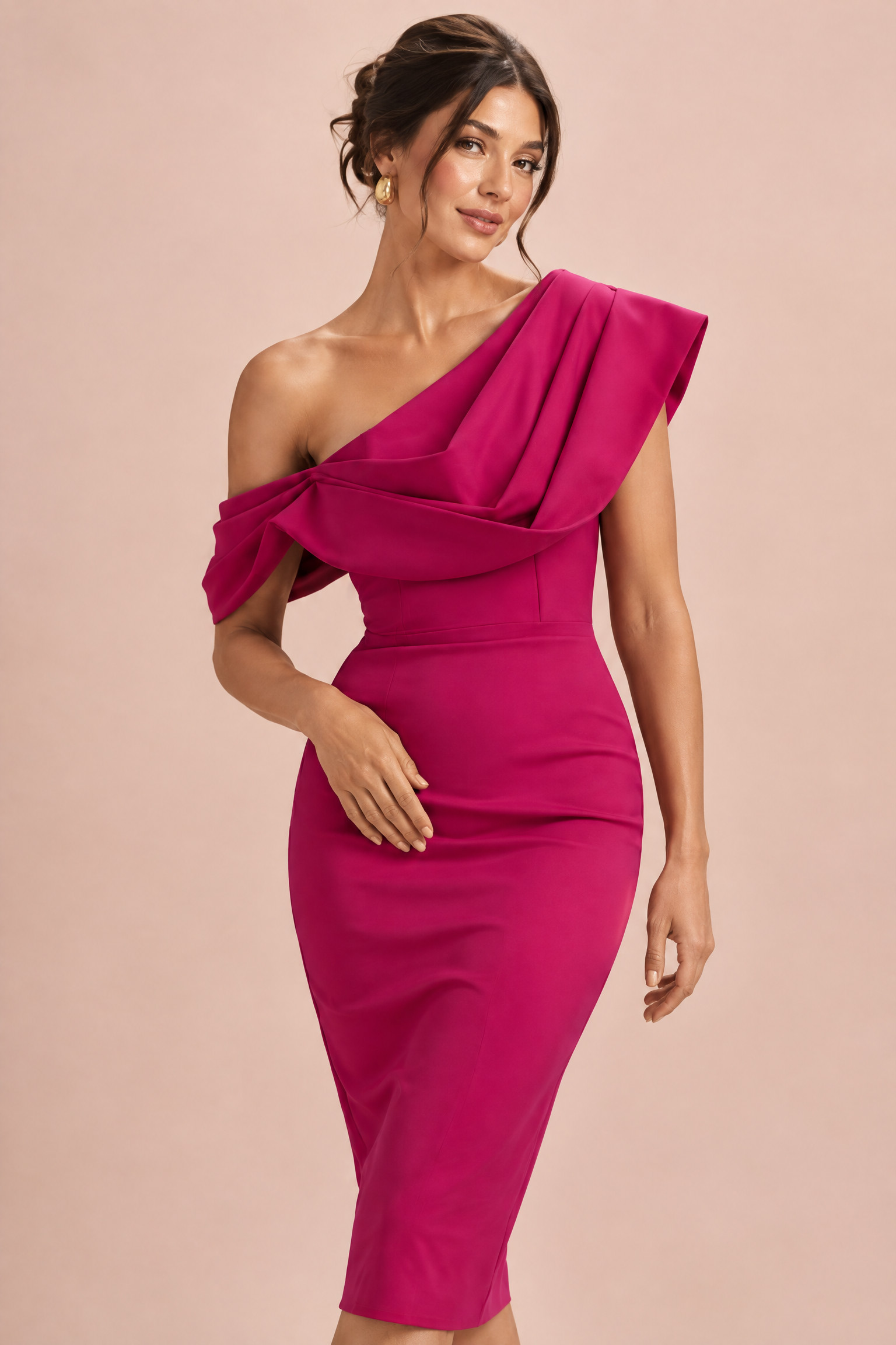 Robe midi moulante drapée à une épaule – fuchsia | Vue rapprochée | Lounelle Paris