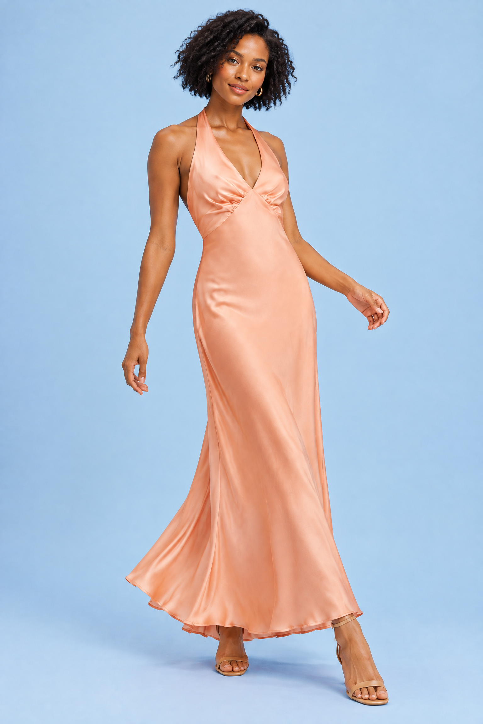 Robe longue pêche à encolure dos nu et fronces | Vue en mouvement | Lounelle Paris