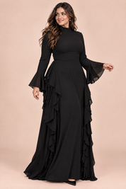 Robe longue noire à volants et manches cloche | Porté sur une autre silhouette | Lounelle Paris