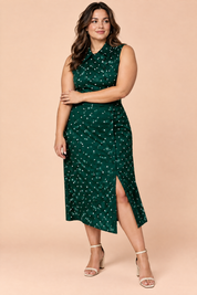 Robe midi vert foncé à pois et dos nu | Porté sur une silhouette plus ronde | Lounelle Paris
