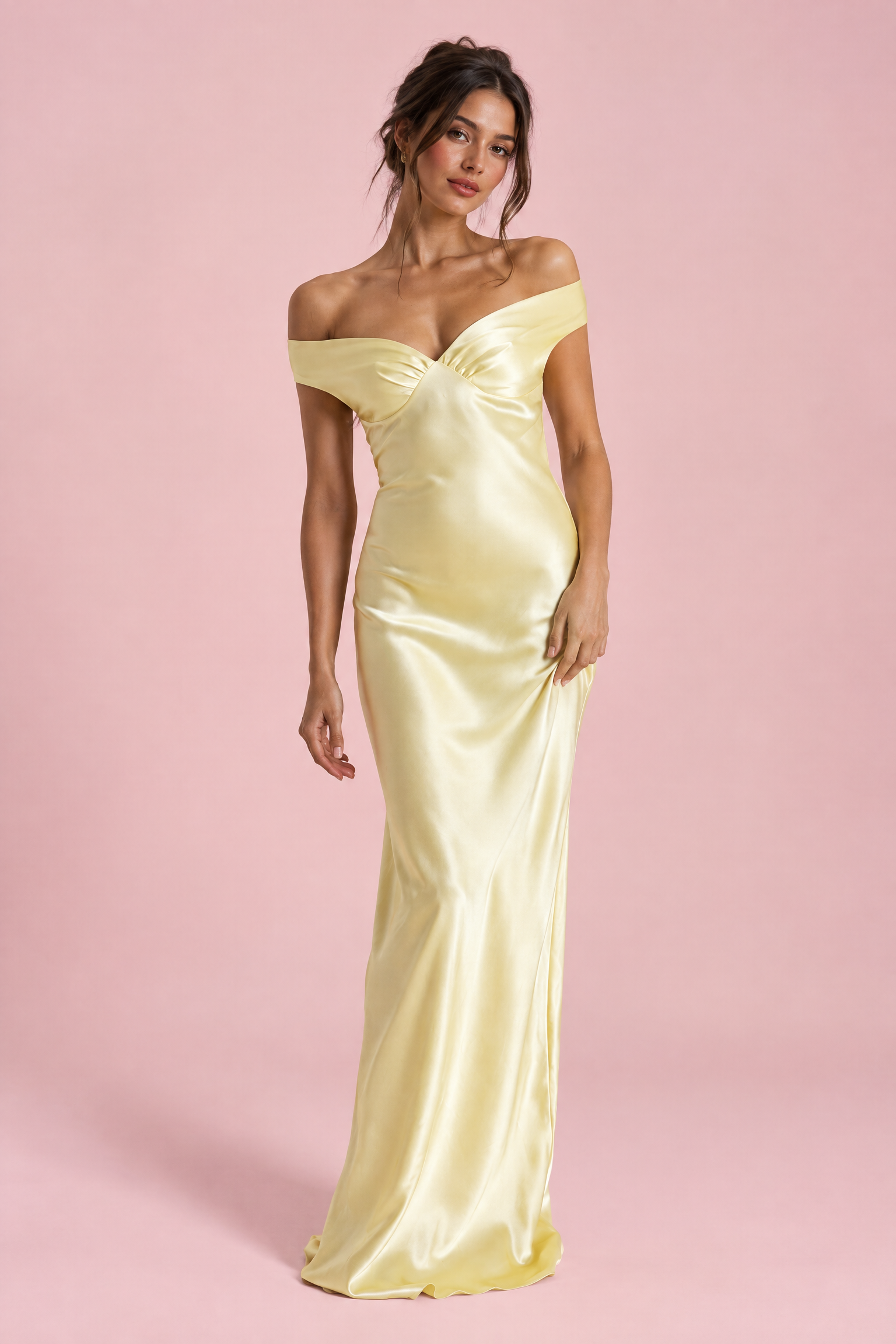 Robe longue froncée jaune clair épaules dénudées | Vue de face | Lounelle Paris