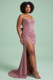 Robe longue rose scintillante à fente | Porté sur une silhouette plus ronde | Lounelle Paris