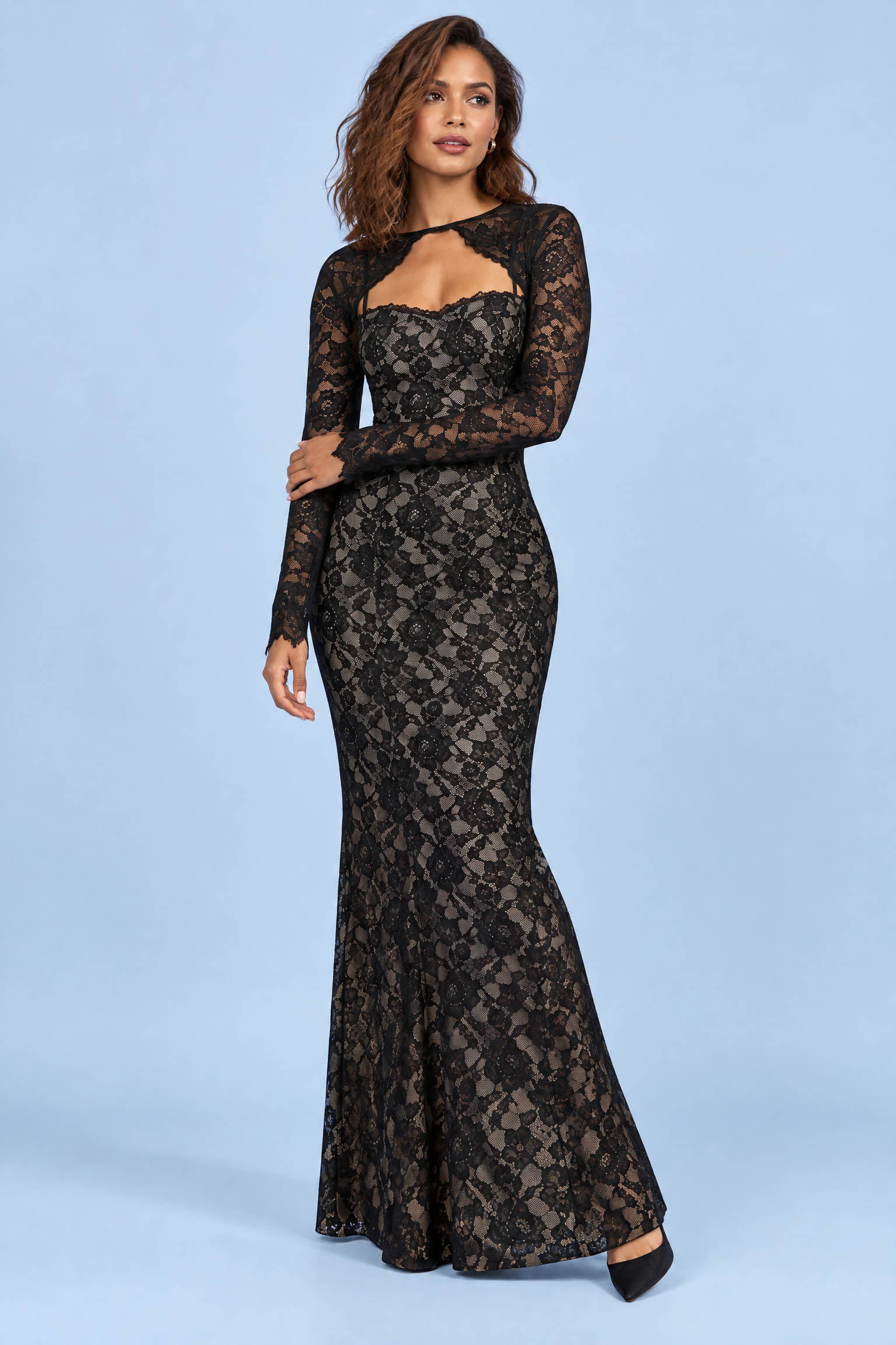 Robe longue noire en dentelle à décolleté cœur | Vue de face | Lounelle Paris