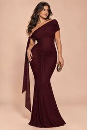 Robe longue moulante froncée asymétrique bordeaux | Porté sur une autre silhouette | Lounelle Paris