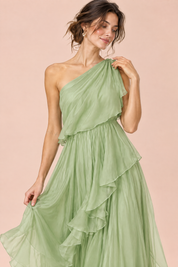 Robe verte asymétrique à volants | Vue rapprochée | Lounelle Paris