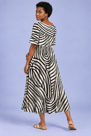 Robe midi trapèze à motif floral blanc cassé | Vue de dos | Lounelle Paris