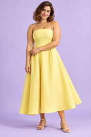 Robe midi patineuse bustier jaune | Porté sur une silhouette plus ronde | Lounelle Paris