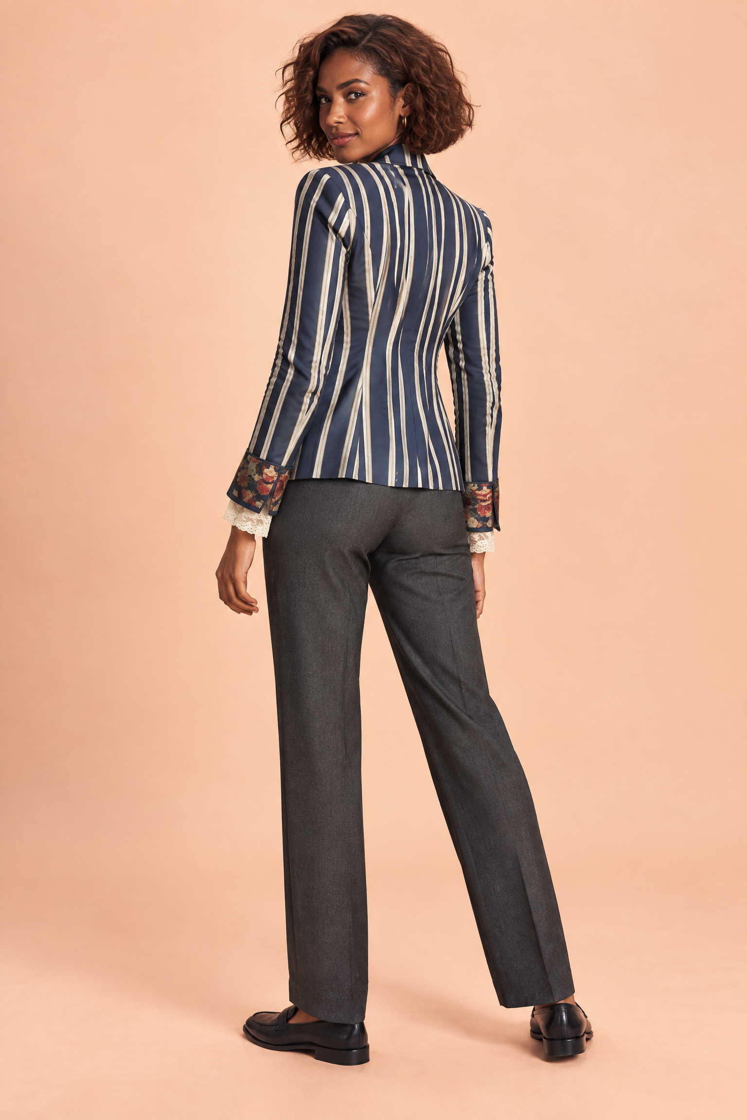 Blazer ajusté bleu à fleurs et rayures | Vue de dos | Lounelle Paris