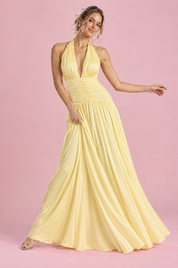 Robe longue jaune à décolleté plongeant et fronces | Vue en mouvement | Lounelle Paris