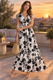 Robe longue blanche à fleurs et taille smockée | Deuxième photo lifestyle | Lounelle Paris