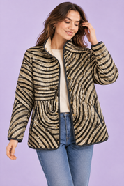 Veste matelassée beige à col montant | Vue rapprochée | Lounelle Paris