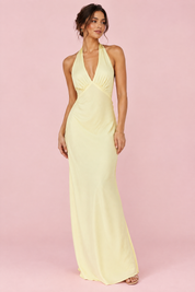 Robe longue jaune pâle à encolure dos nu et fronces | Vue de face | Lounelle Paris