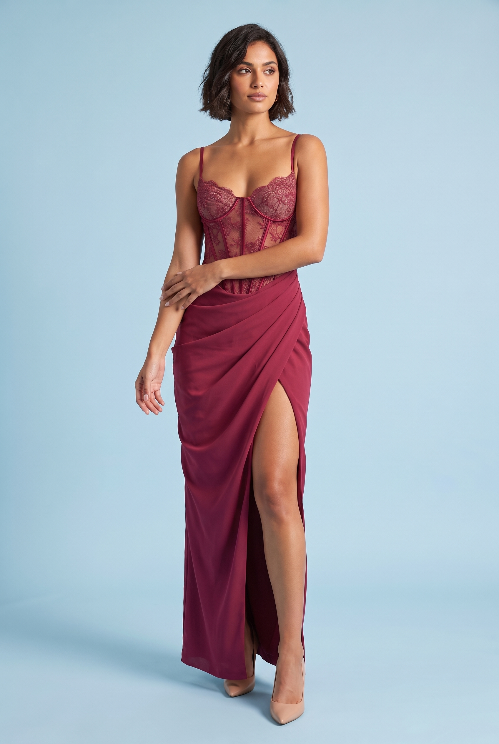 Robe longue rouge corsetée à fente | Porté sur une autre silhouette | Lounelle Paris