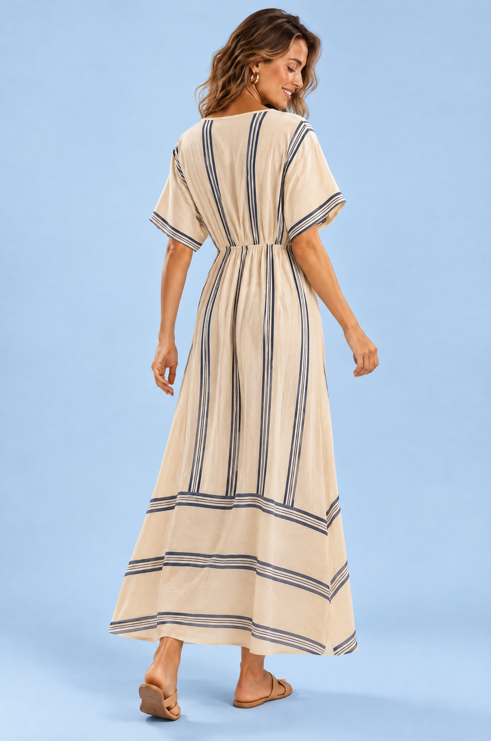 Robe portefeuille beige à col V | Vue de dos | Lounelle Paris