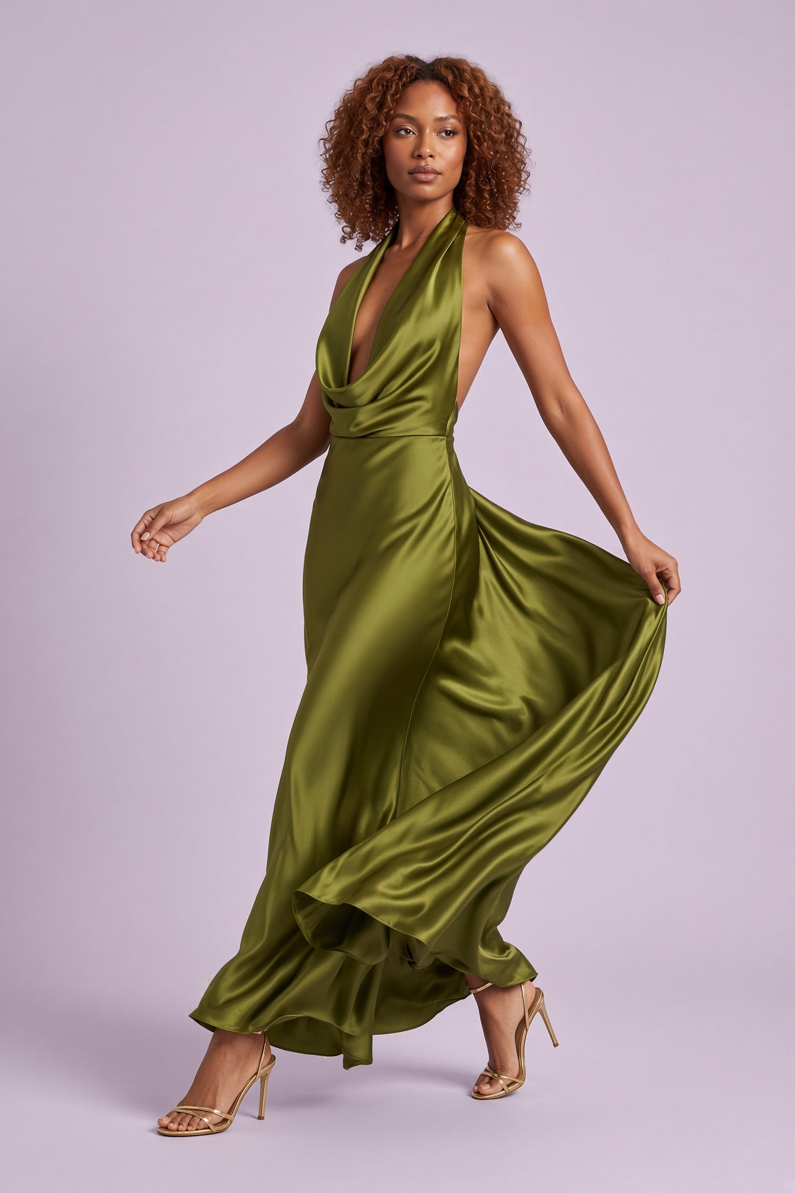 Robe longue sirène vert olive dos nu à col bénitier | Vue en mouvement | Lounelle Paris