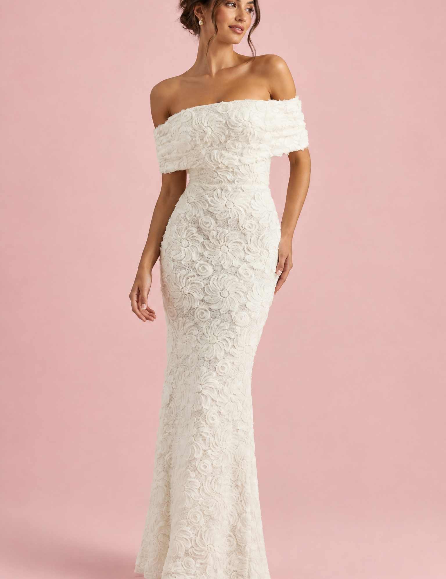 Robe longue blanche en dentelle à encolure Bardot | Vue de face | Lounelle Paris