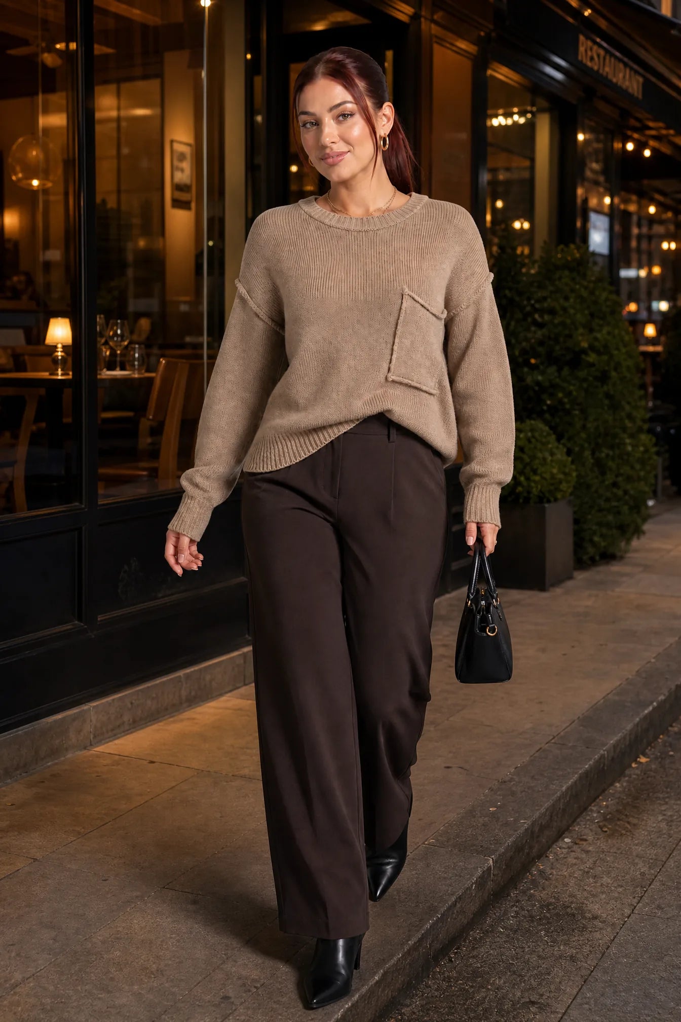 Pull ample à poche poitrine | Deuxième photo lifestyle | Lounelle Paris