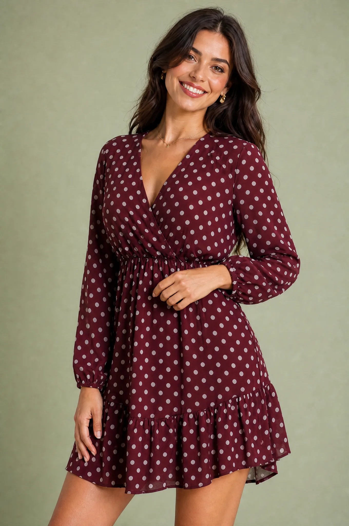 Robe à pois col V | Vue rapprochée | Lounelle Paris