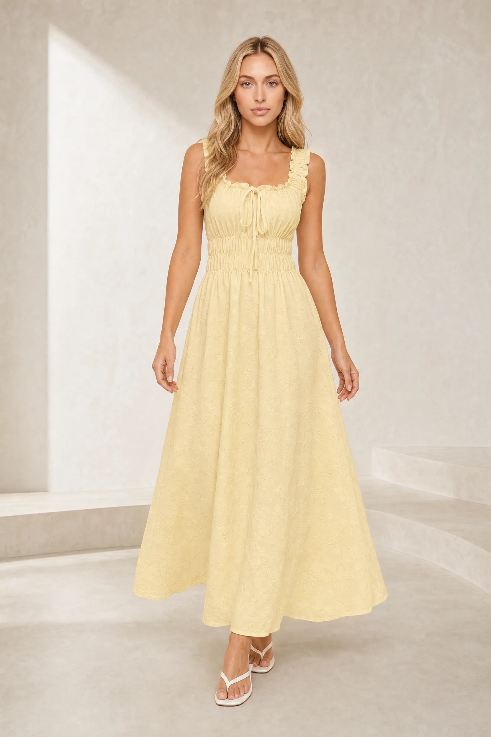 Robe jaune encolure carrée bretelles volantées | Lounelle Paris