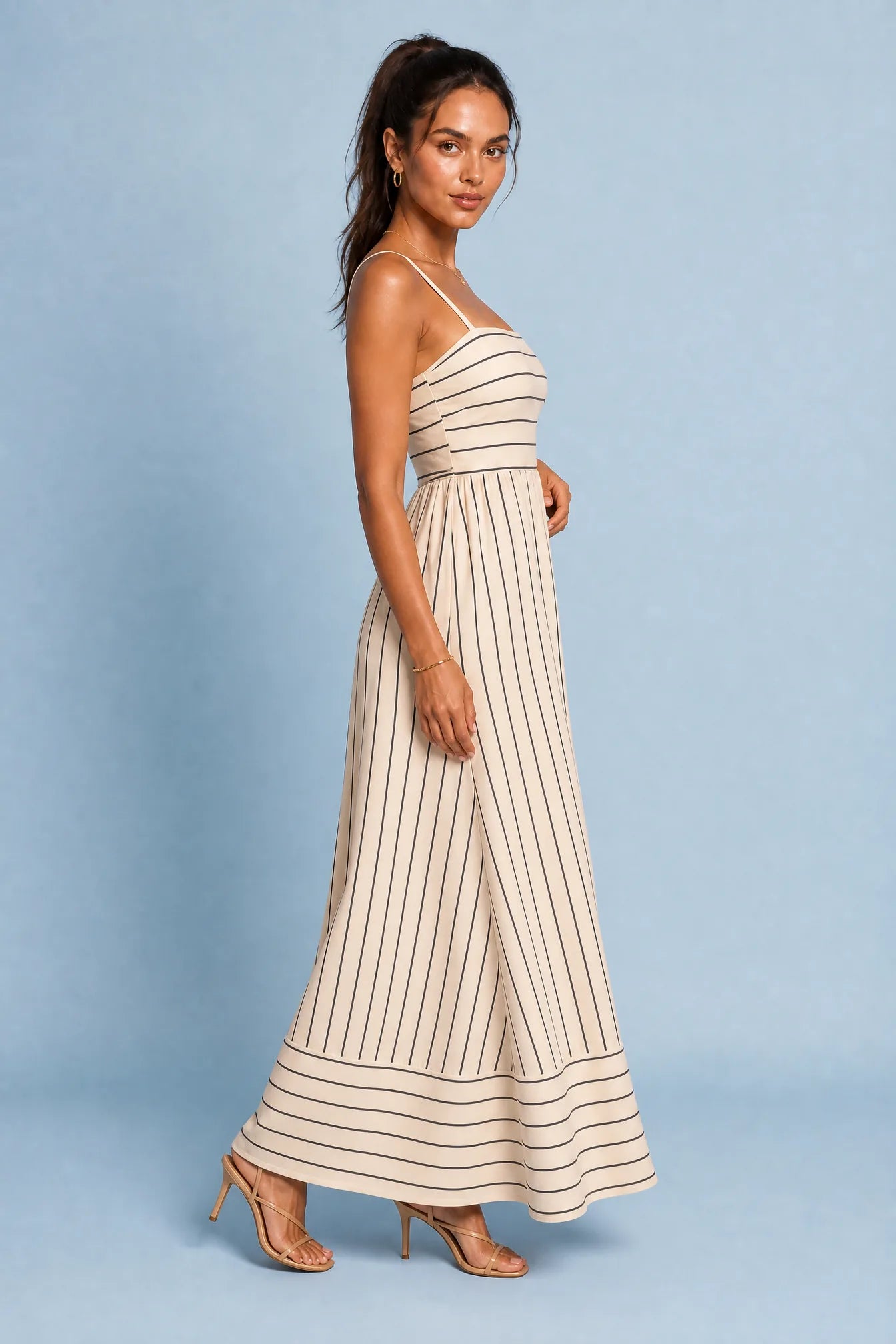 Robe longue beige rayée dos nu | Vue de profil | Lounelle Paris