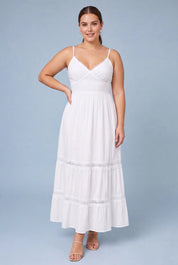 Robe longue blanche dos nu | Porté sur une silhouette plus ronde | Lounelle Paris