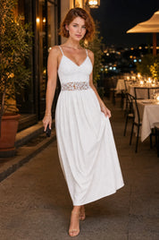 Robe longue blanche en dentelle | Deuxième photo lifestyle | Lounelle Paris