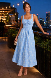 Robe longue bleue encolure carrée dos smocké | Deuxième photo lifestyle | Lounelle Paris