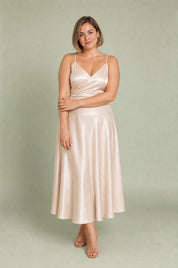 Robe longue champagne fines bretelles | Porté sur une autre silhouette | Lounelle Paris