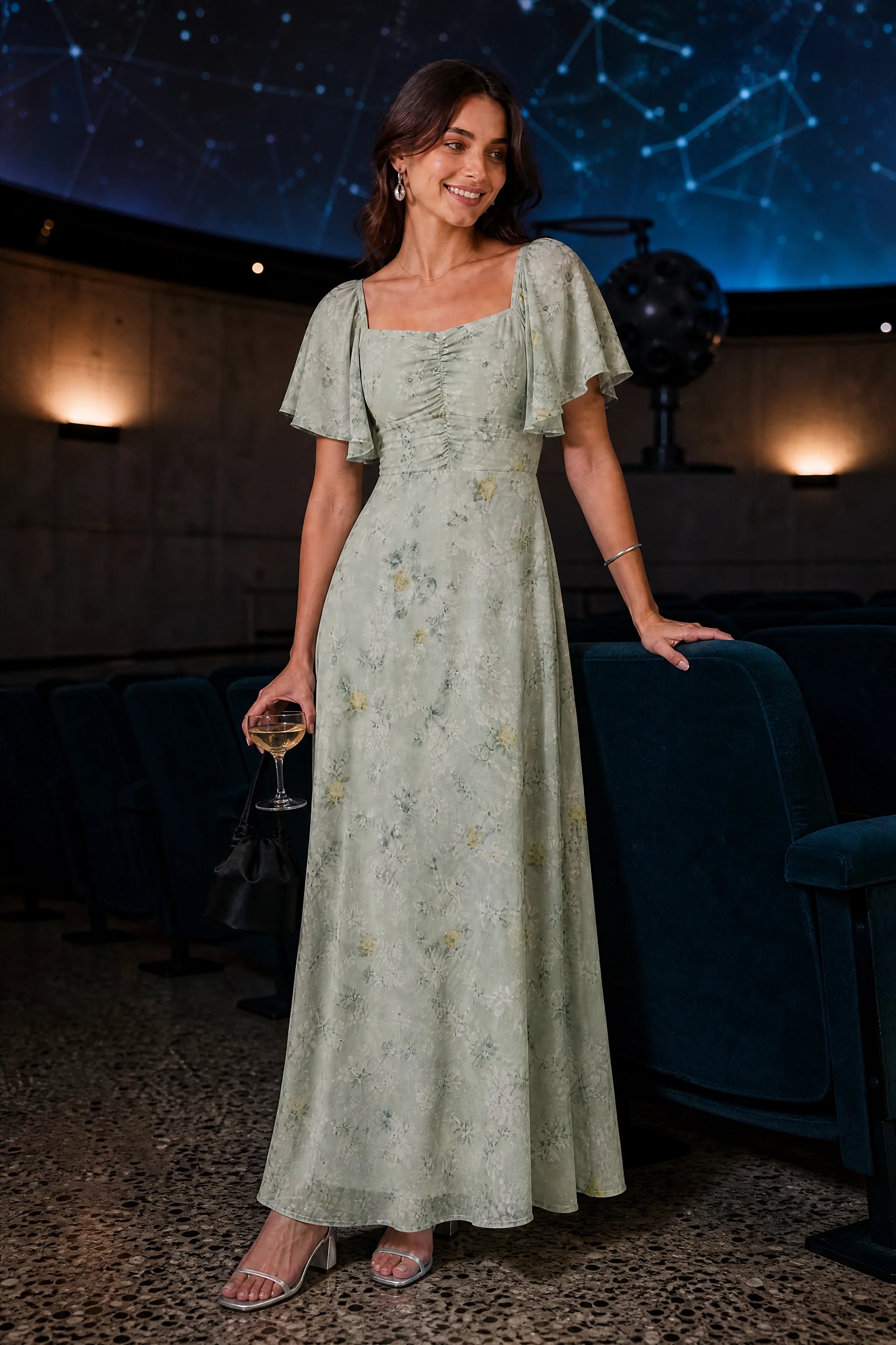 Robe longue col carré manches volantées | Deuxième photo lifestyle | Lounelle Paris