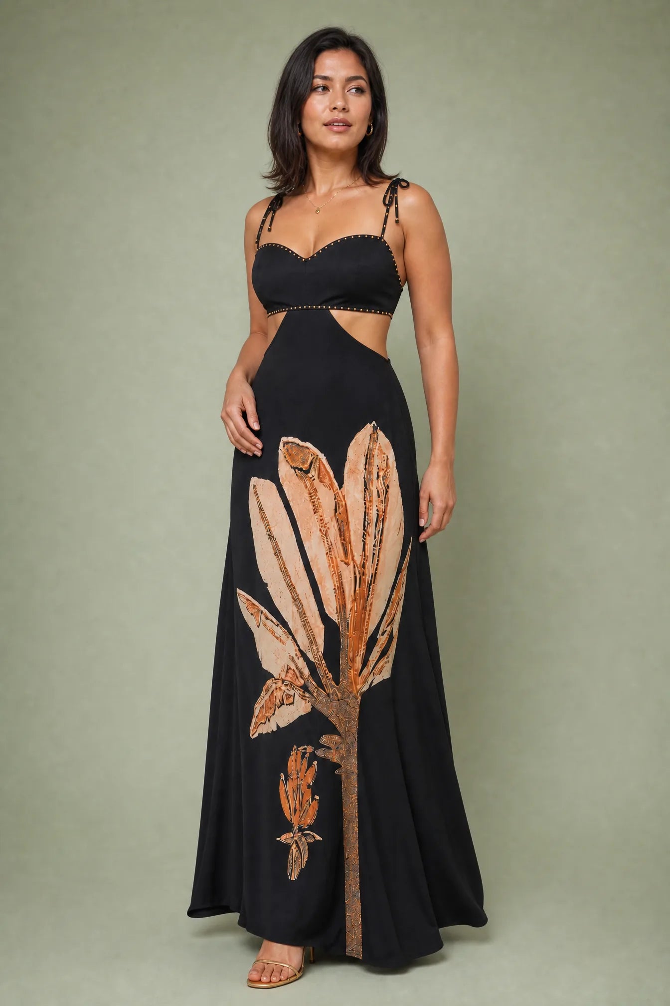 Robe longue noire dos nu | Porté sur une autre silhouette | Lounelle Paris