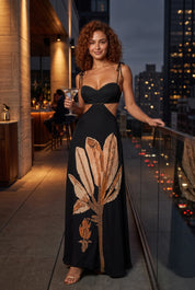 Robe longue noire dos nu | Deuxième photo lifestyle | Lounelle Paris