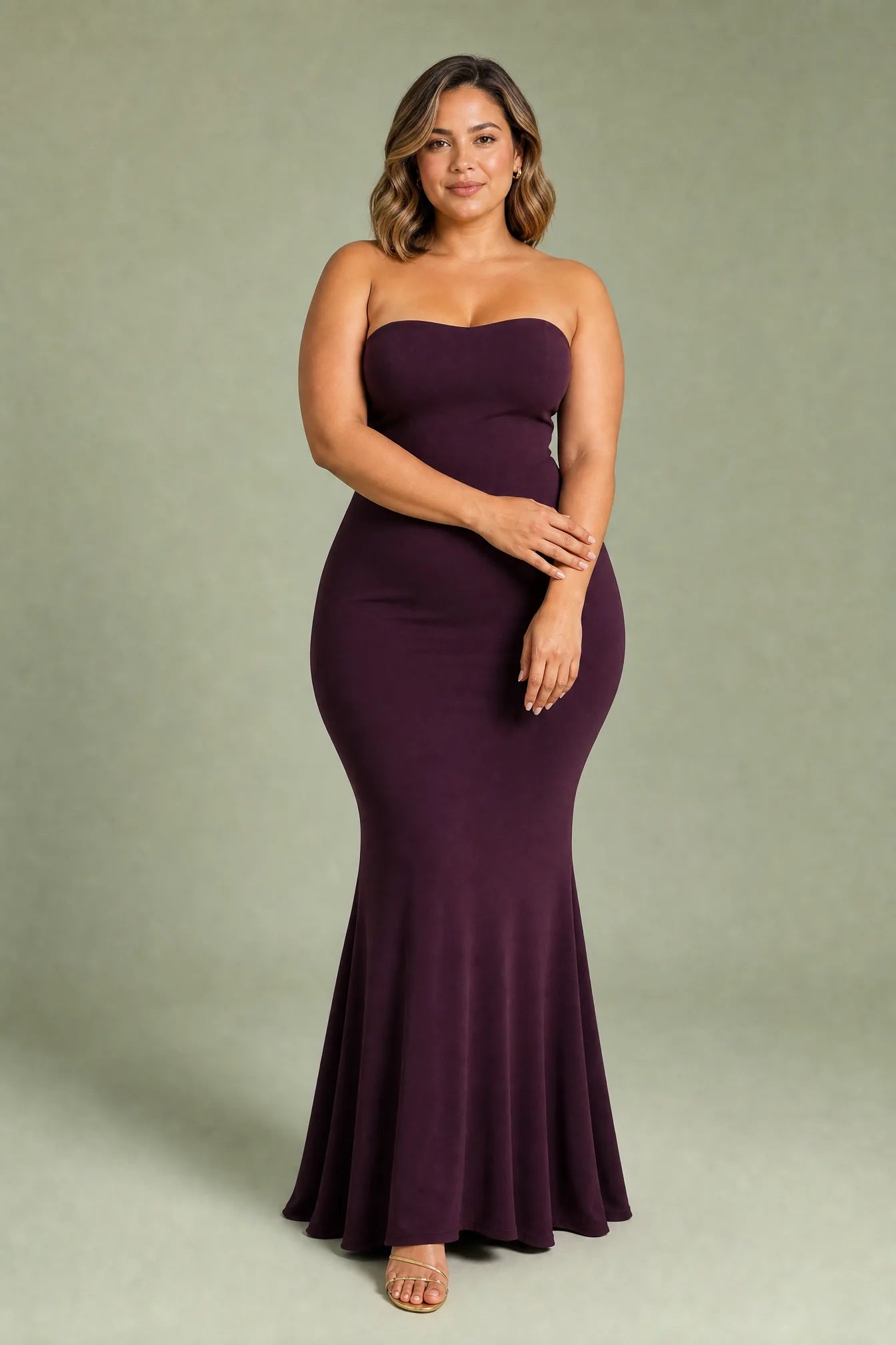 Robe longue prune bustier dos nu | Porté sur une silhouette plus ronde | Lounelle Paris