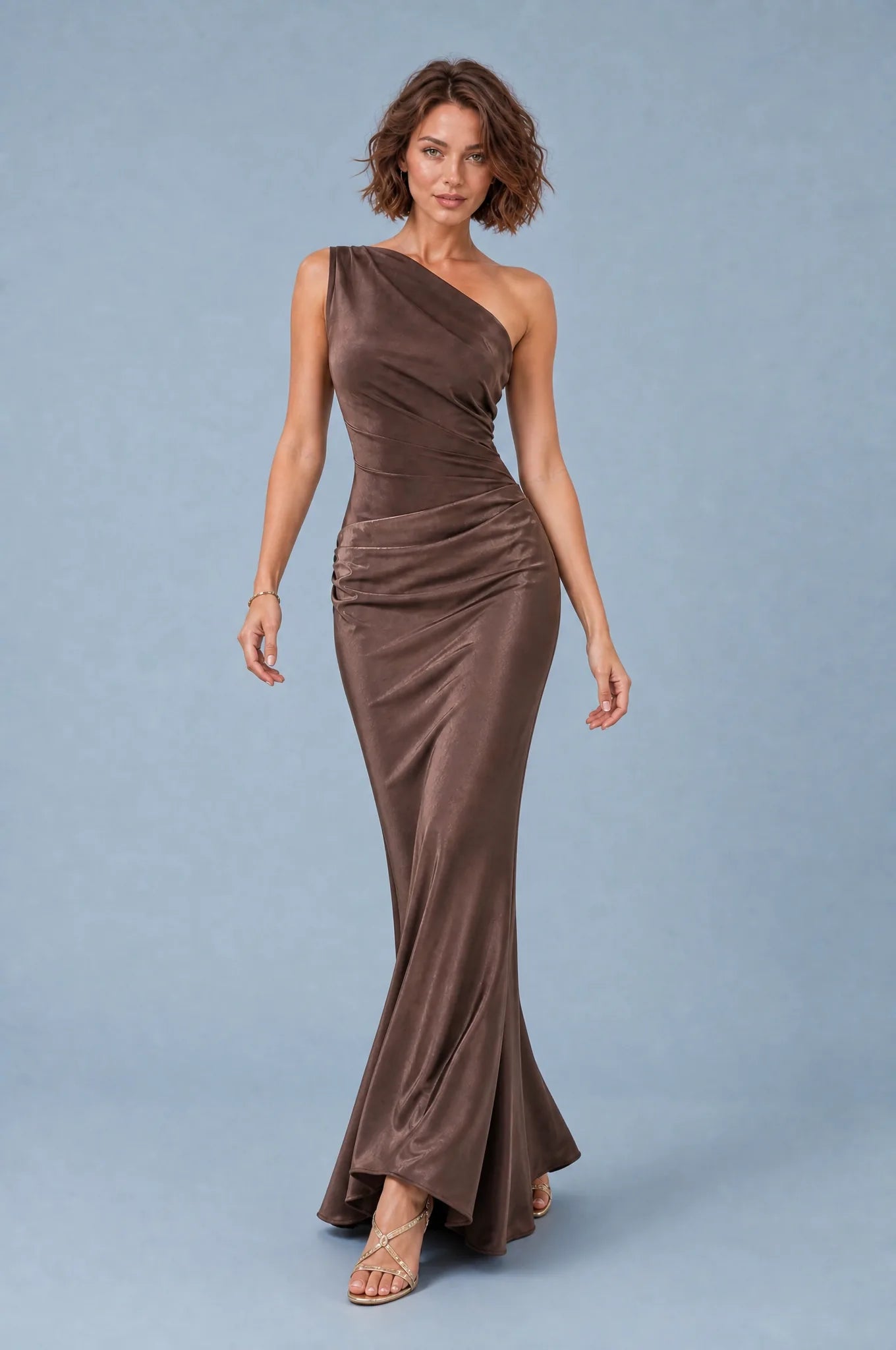 Robe longue satinée à une épaule | Vue en mouvement | Lounelle Paris
