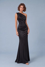 Robe longue satinée à une épaule | Variante Noir | Lounelle Paris