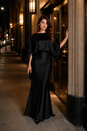 Robe longue satinée encolure bateau | Variante Noir - Lifestyle | Lounelle Paris