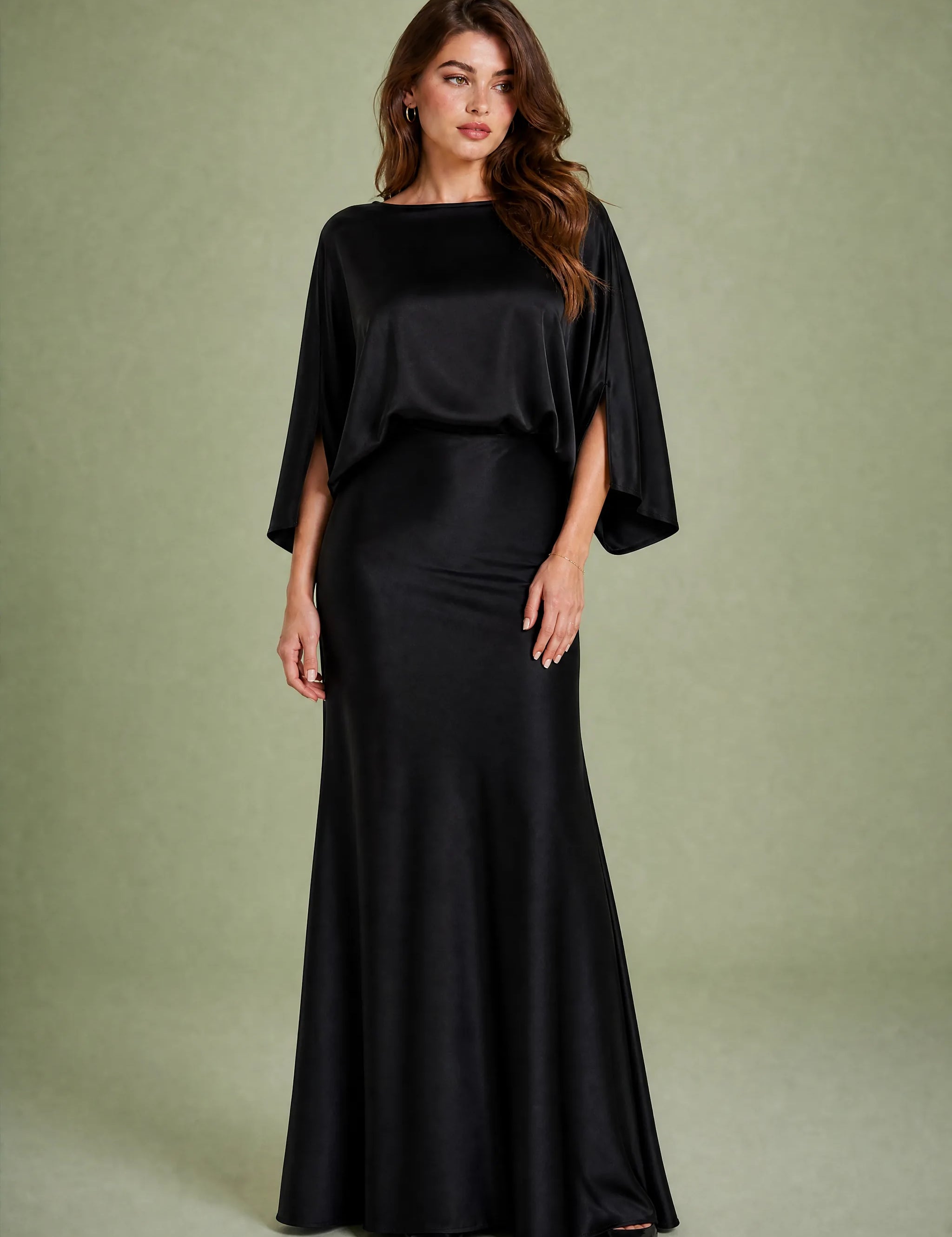 Robe longue satinée encolure bateau | Variante Noir | Lounelle Paris