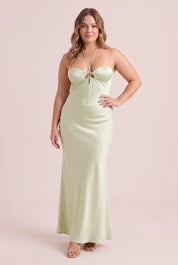 Robe longue vert clair à dos nu | Porté sur une silhouette plus ronde | Lounelle Paris