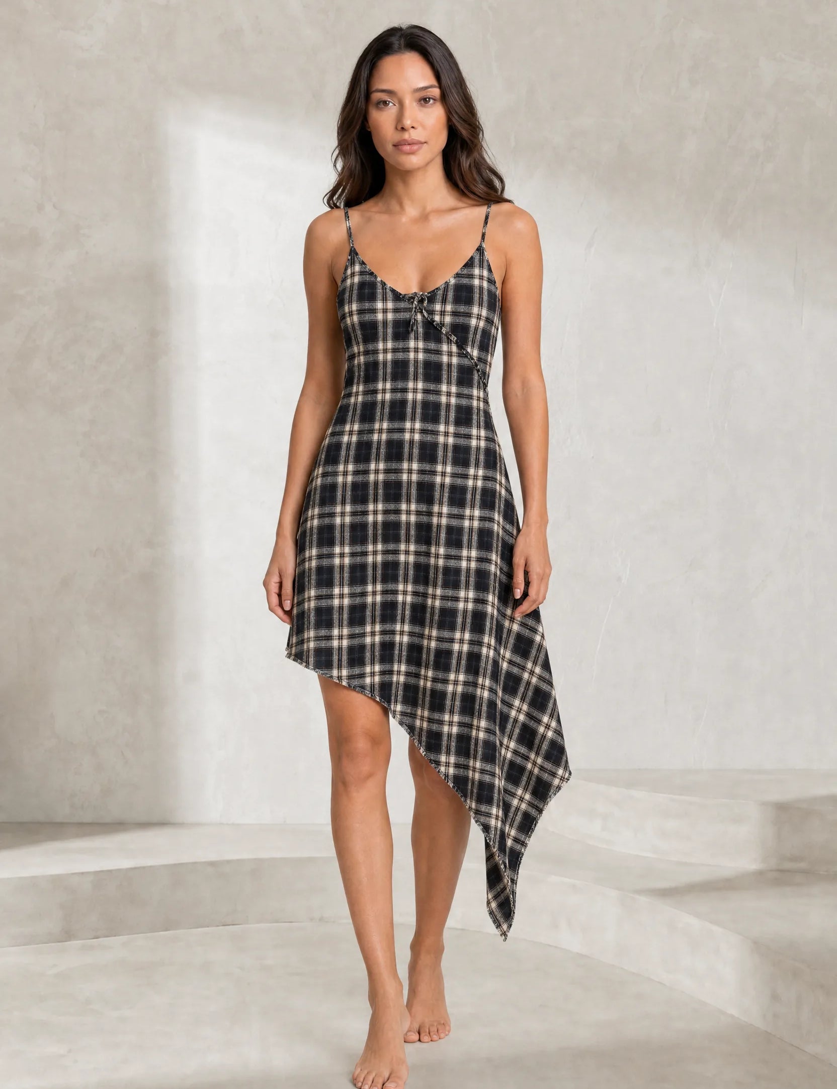 Robe noire à carreaux asymétrique | Lounelle Paris