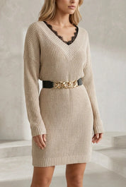 Robe pull beige col V dentelle | Lounelle Paris