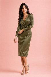 Robe satinée à col V | Variante Vert | Lounelle Paris