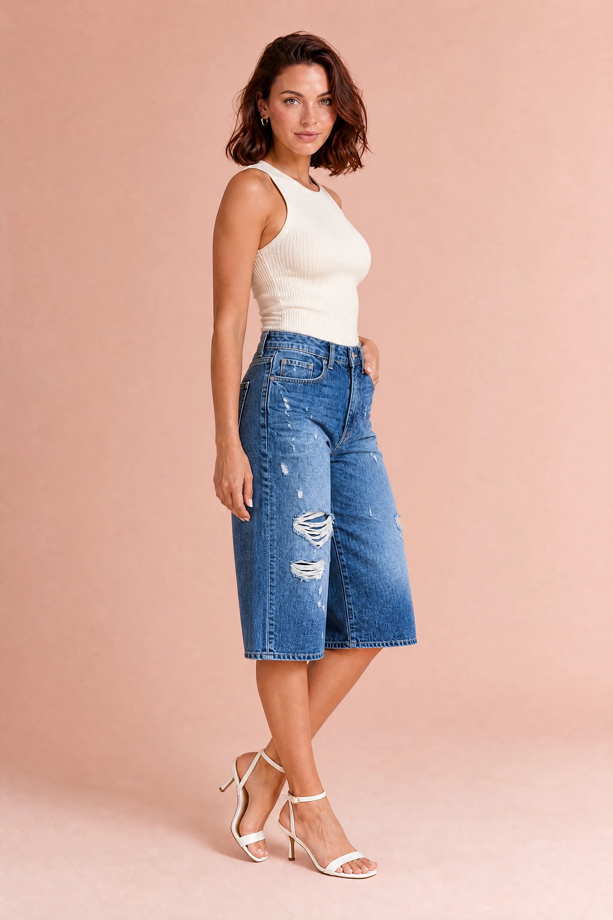 Short en jean large bleu délavé | Vue de profil | Lounelle Paris