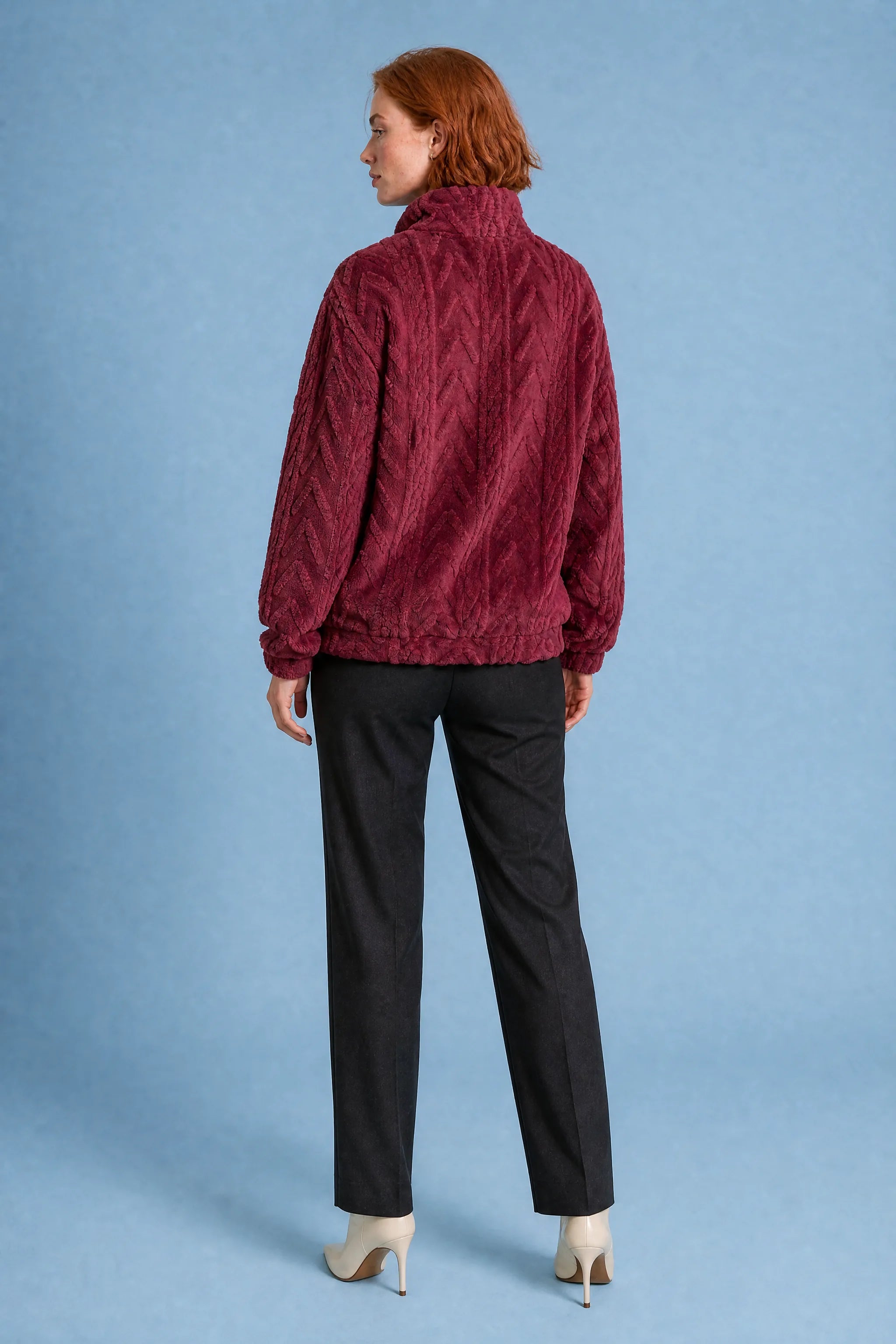 Sweat pelucheux col montant zippé | Vue de dos | Lounelle Paris