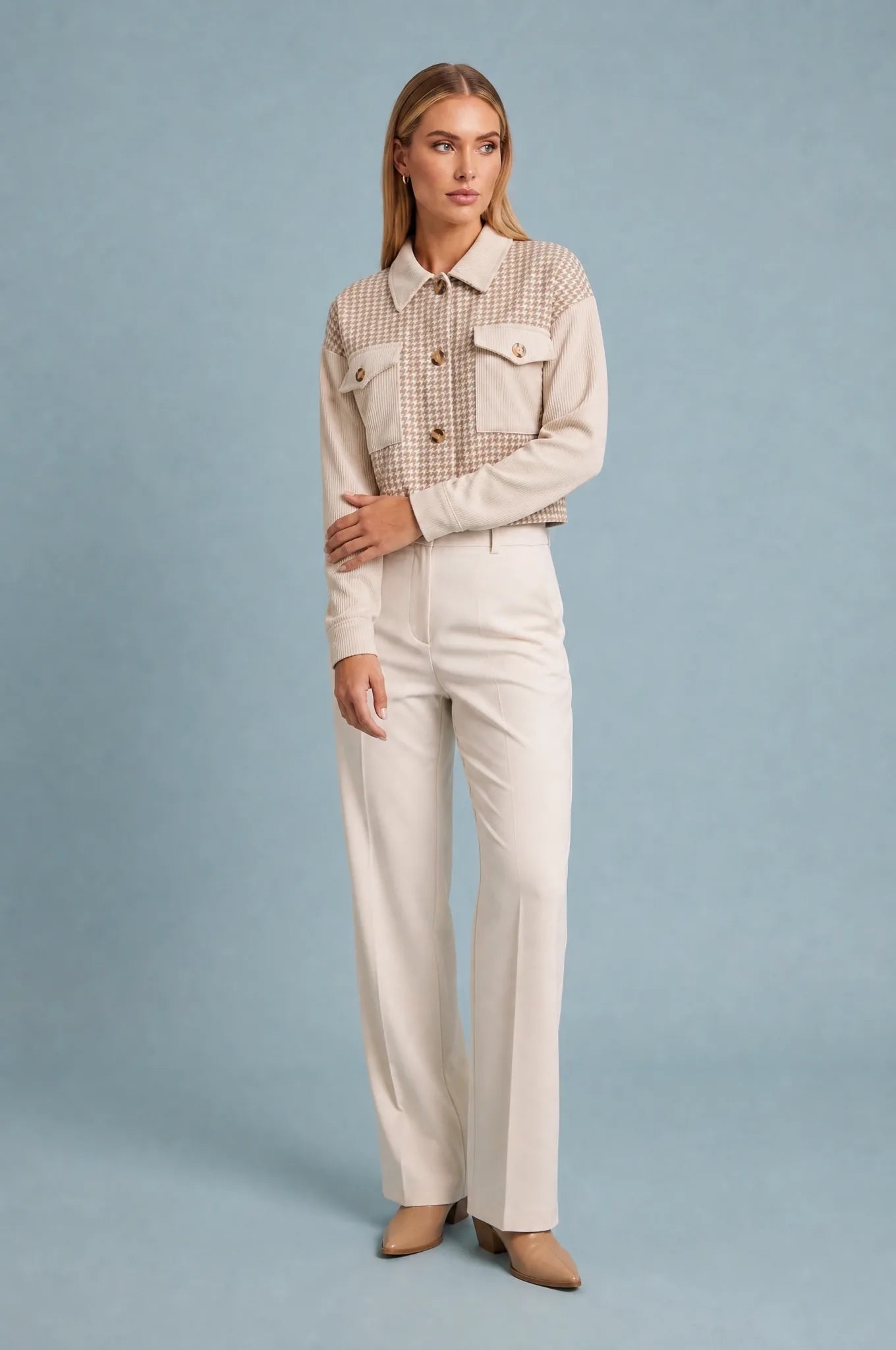 Veste beige en velours pied-de-poule | Vue de profil | Lounelle Paris