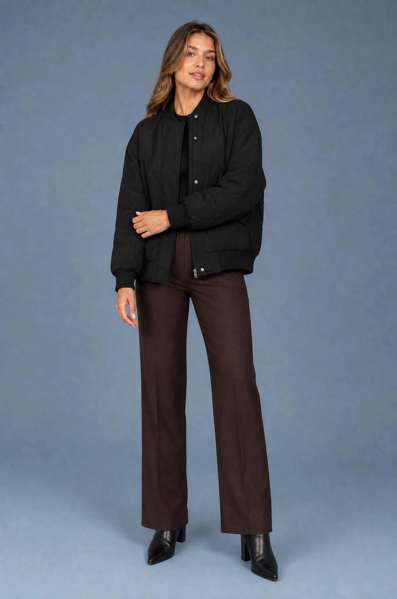 Veste matelassée ample col montant | Variante Noir | Lounelle Paris